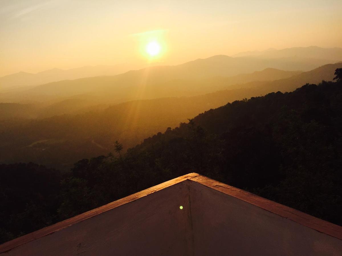 Kollanoor Guest House Madikeri Extérieur photo